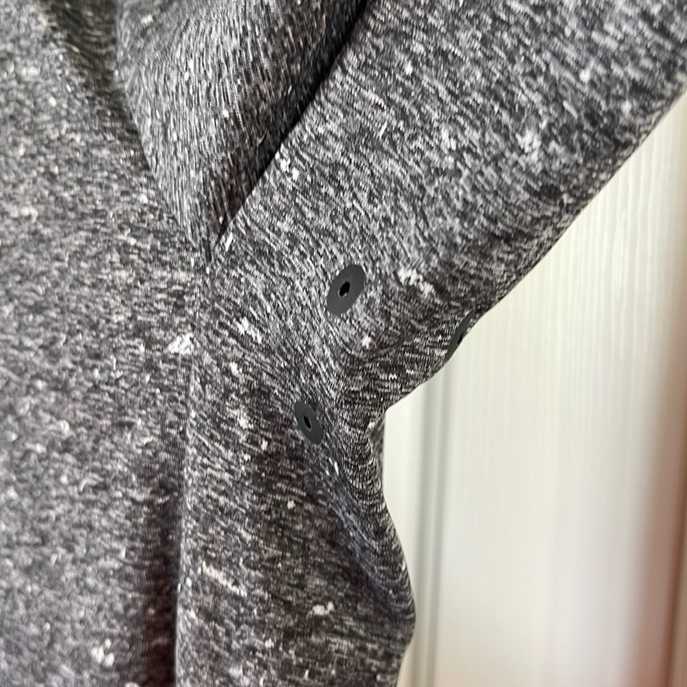 lululemon athletica Men’s Heathered Dark Gray Long-Sleeve Hoodie - Picture 4 of 8